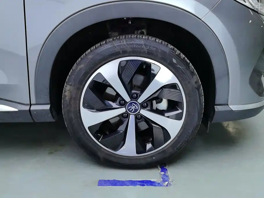 BYD PLUS New Energy — миниатюра 6