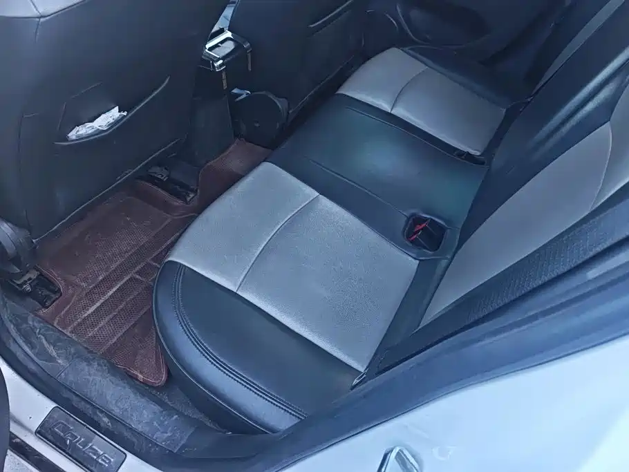 Chevrolet Cruze — миниатюра 11