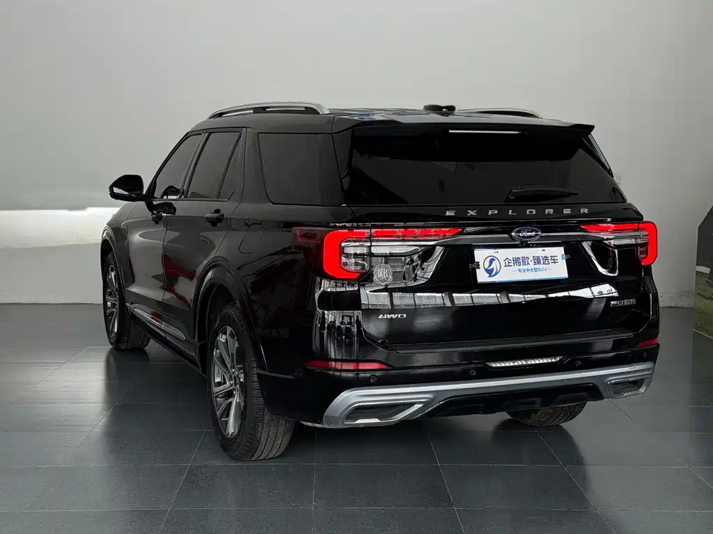 Ford Explorer — миниатюра 4