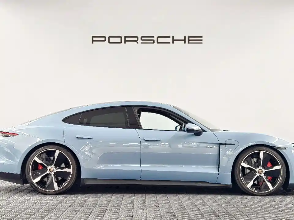 Porsche Taycan — миниатюра 6