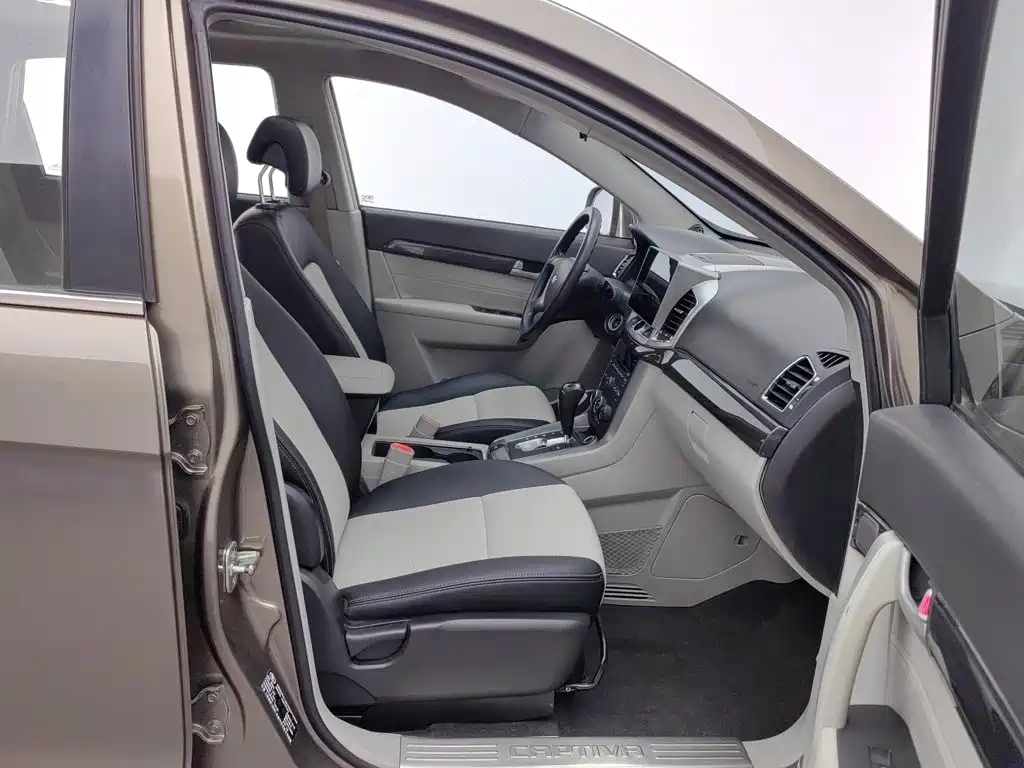 Chevrolet Captiva — миниатюра 23