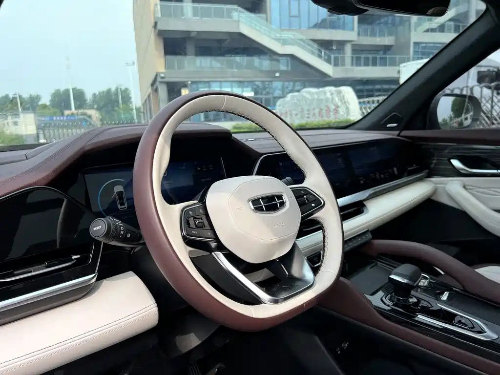 Geely Xingyue L — миниатюра 11