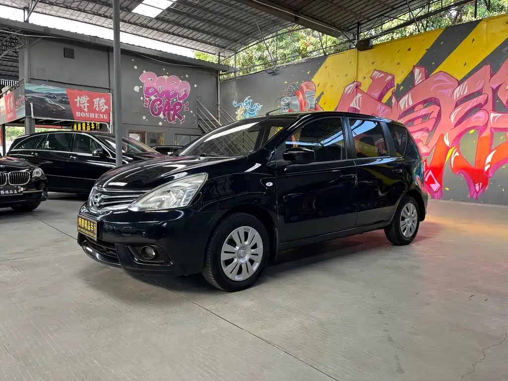 Nissan Livina 2013