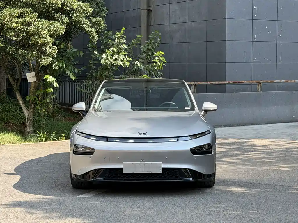 XPeng P7 — миниатюра 2