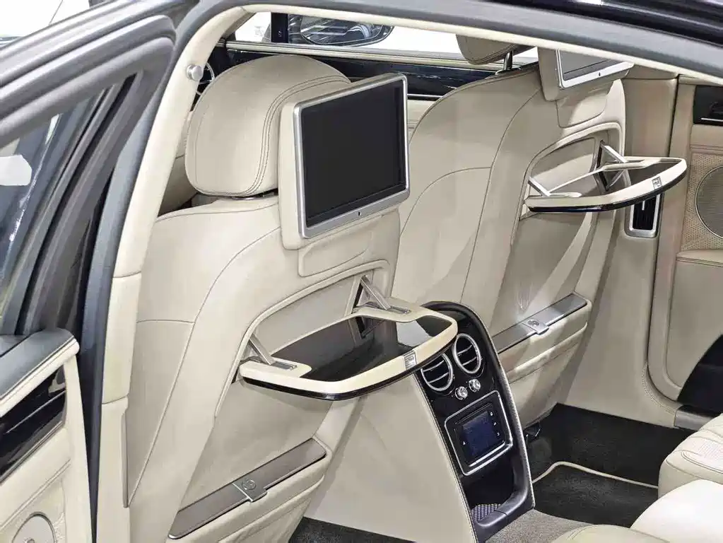 Bentley Flying Spur — миниатюра 9