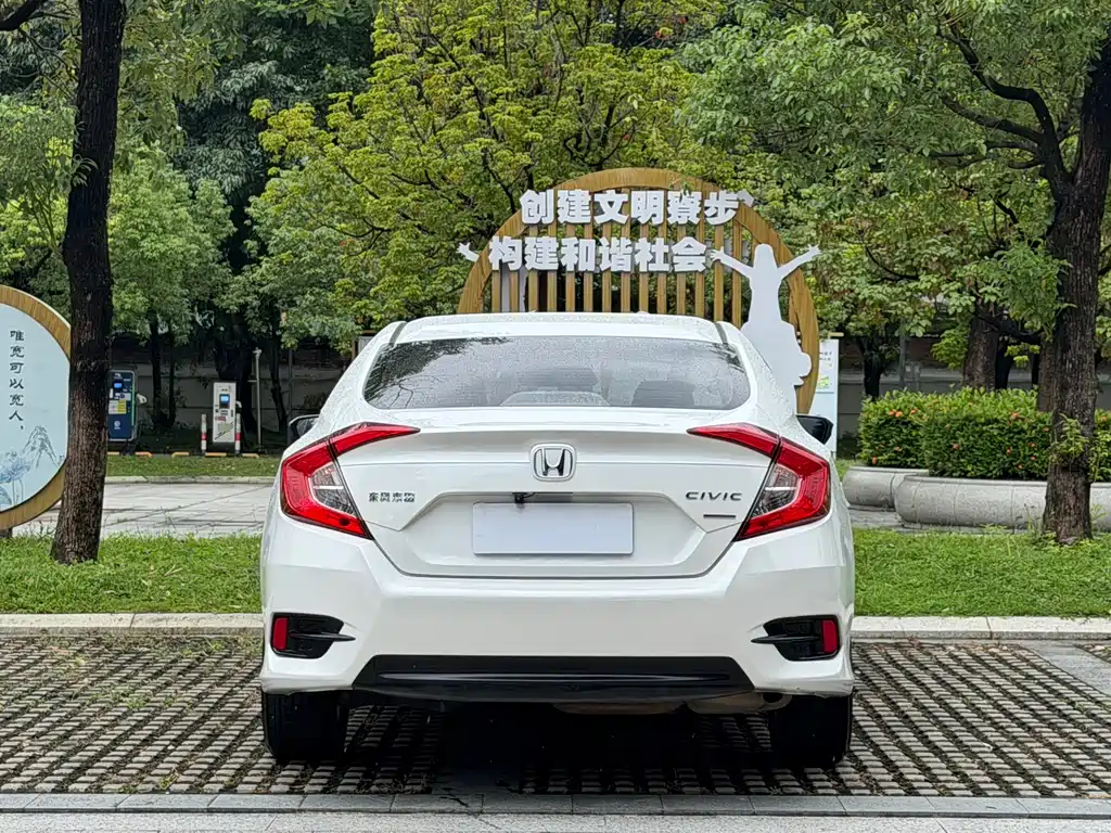 Honda Civic — миниатюра 16
