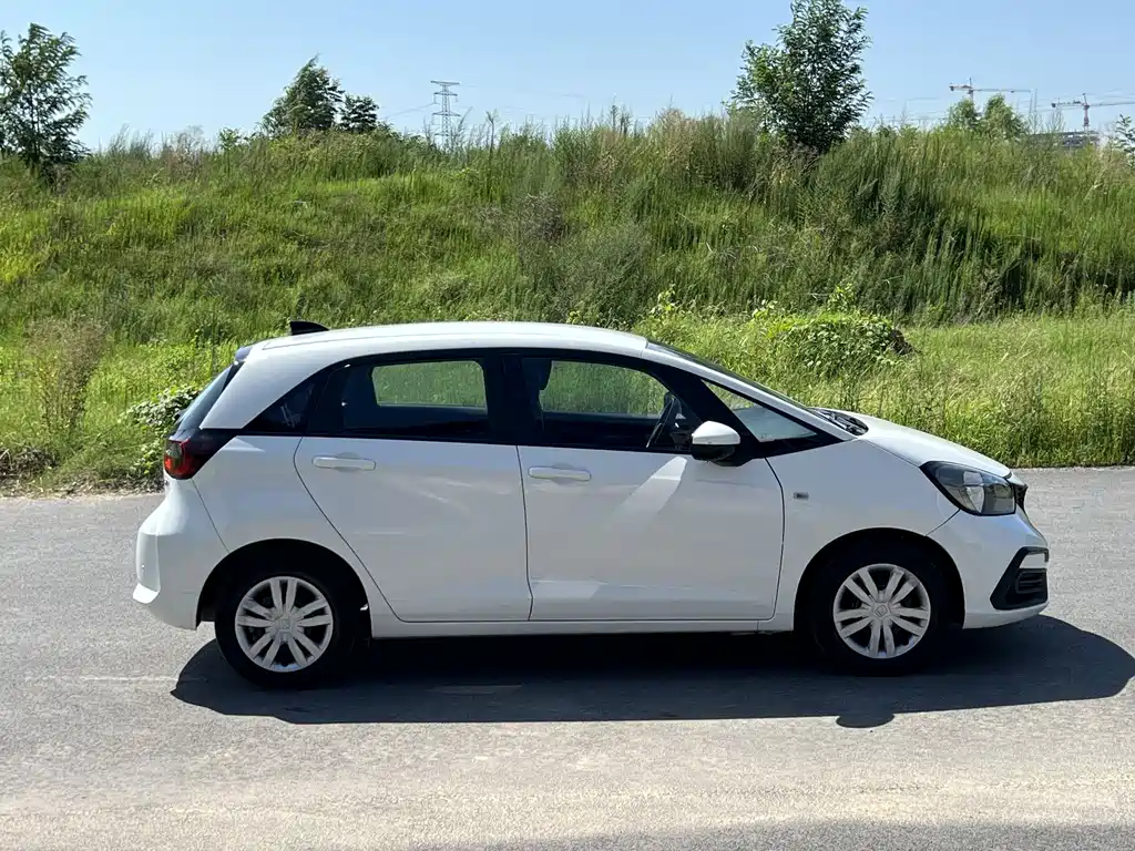 Honda Fit — миниатюра 8