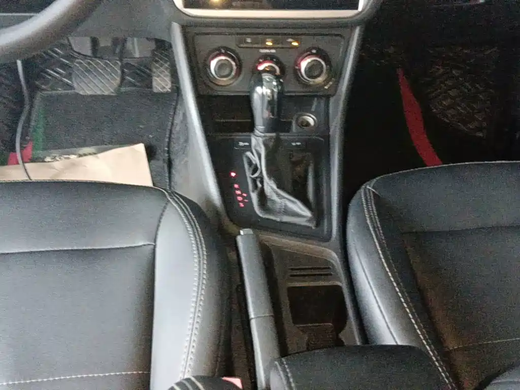 Volkswagen Lavida — миниатюра 14
