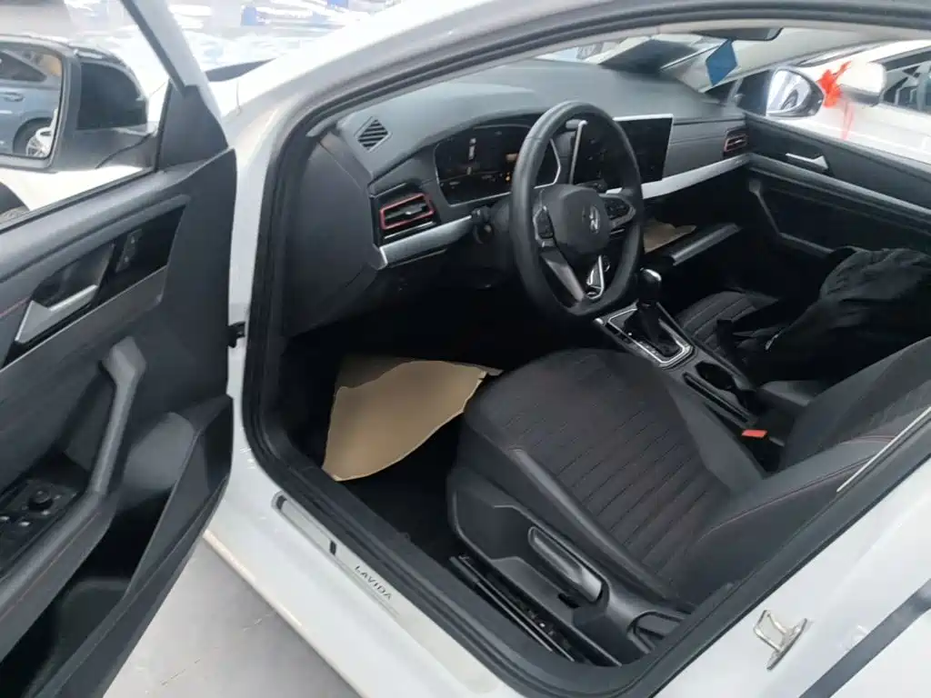 Volkswagen Lavida — миниатюра 16