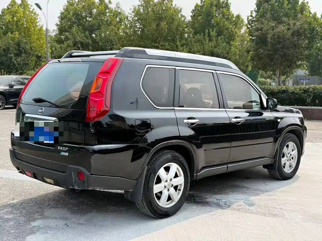 Nissan X-Trail — миниатюра 6