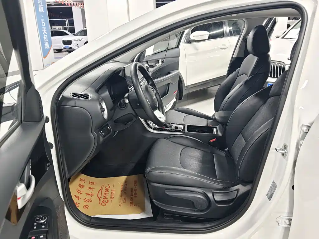 Kia K3 — миниатюра 5