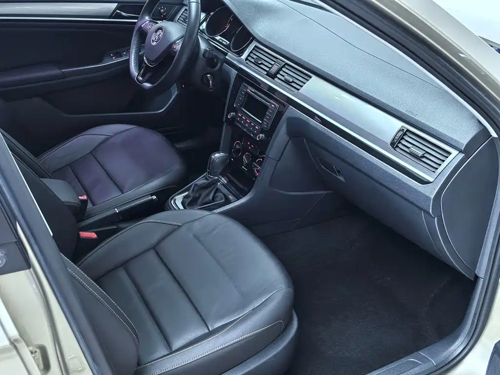 Volkswagen Bora — миниатюра 9
