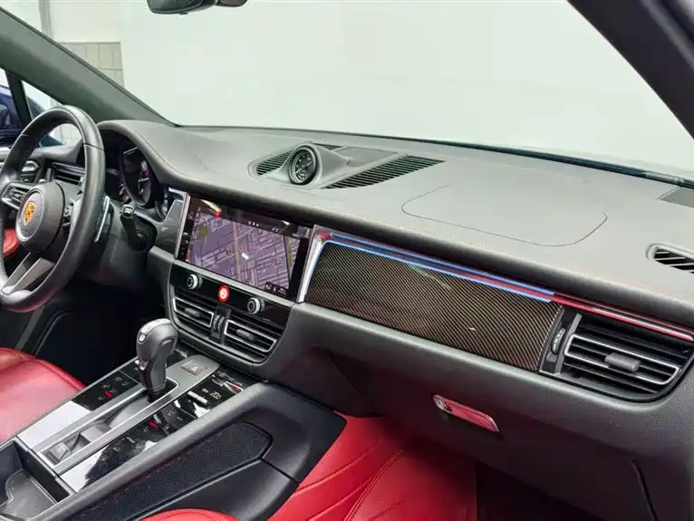 Porsche Macan — миниатюра 13