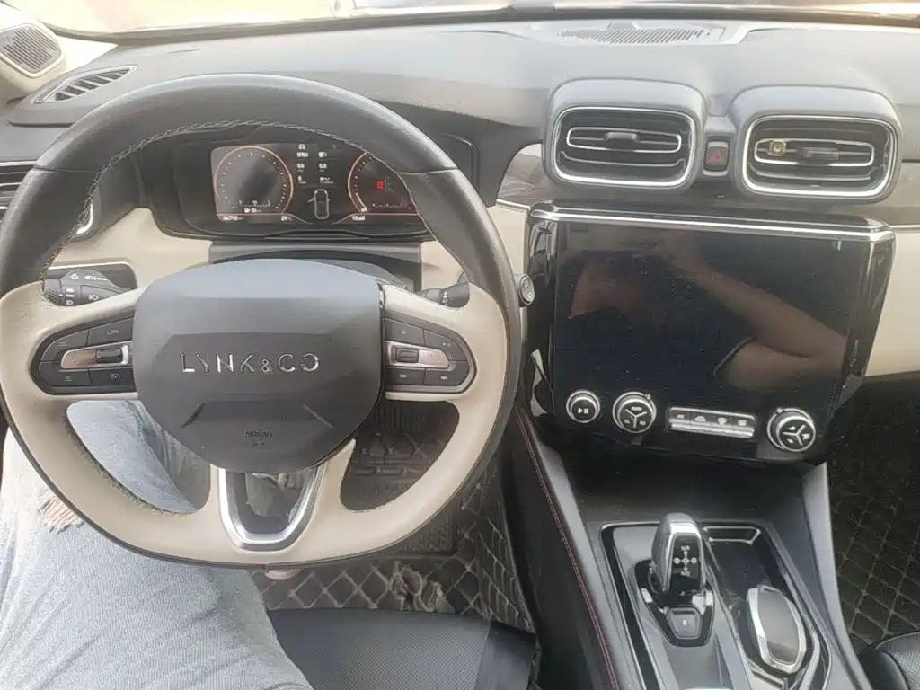 Lynk & Co 02 — миниатюра 10