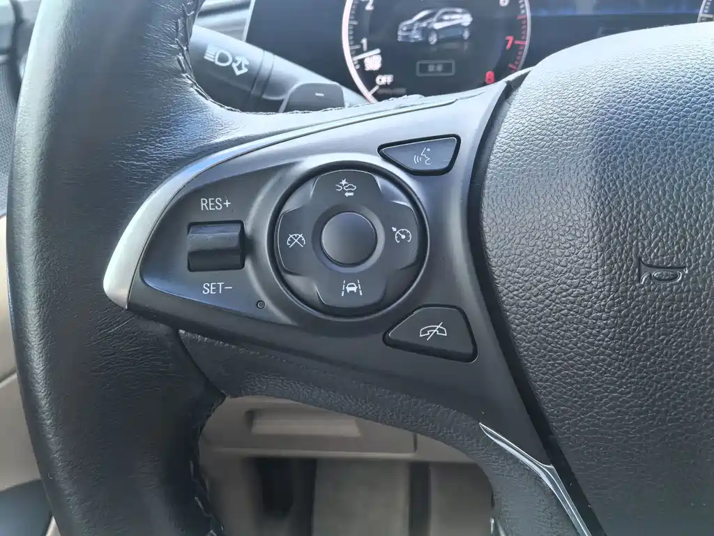 Buick GL8 — миниатюра 18