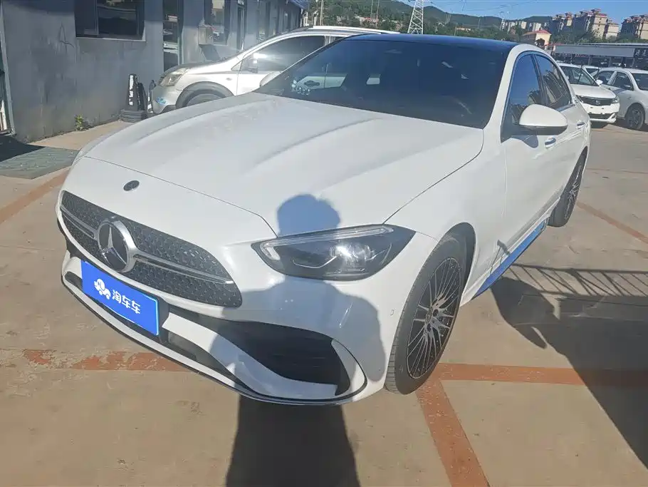 Mercedes-Benz C-Class 2024
