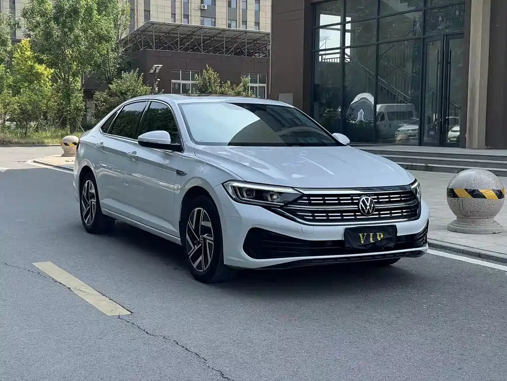 Volkswagen Sagitar — миниатюра 2