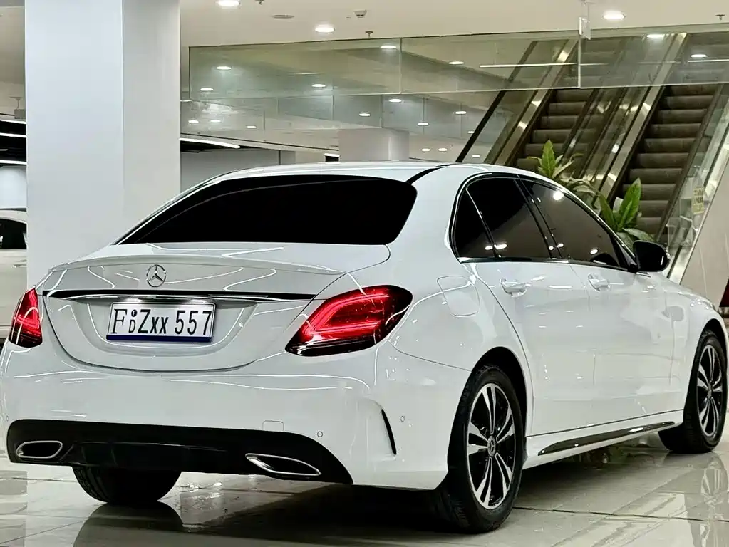 Mercedes-Benz C-Class — миниатюра 5