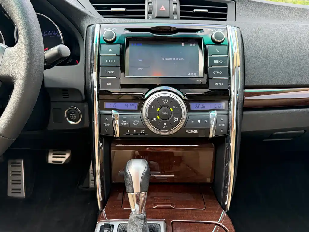 Toyota Reiz — миниатюра 11
