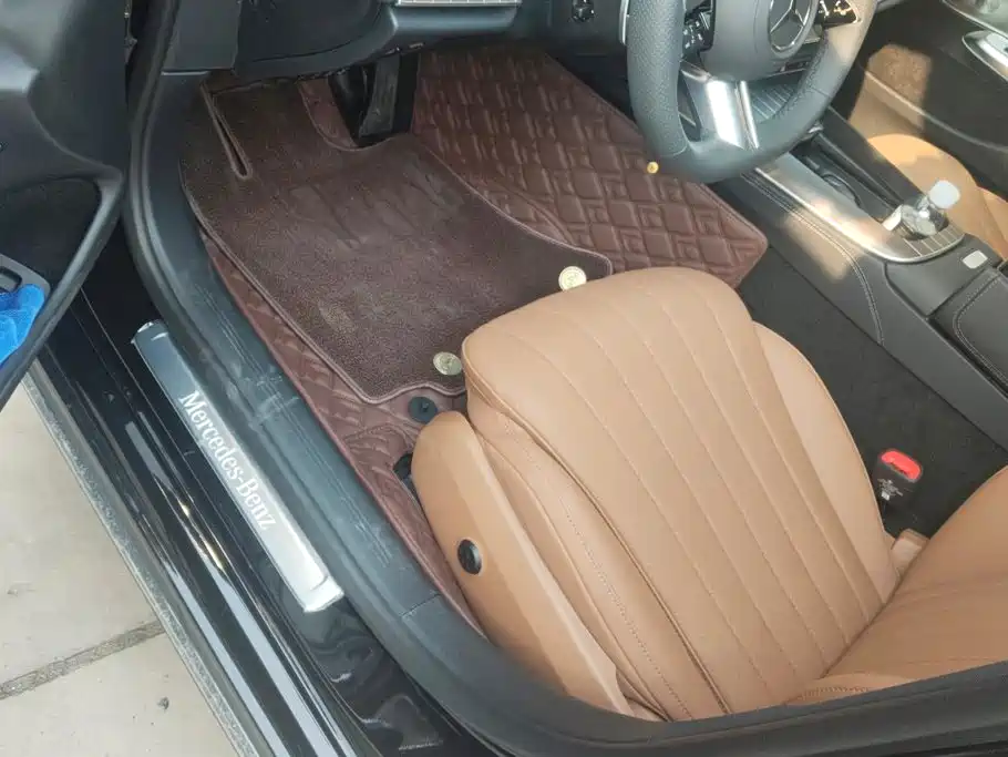 Mercedes-Benz E-Class — миниатюра 8