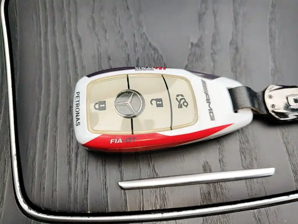 Mercedes-Benz E-Class (Import) — миниатюра 13