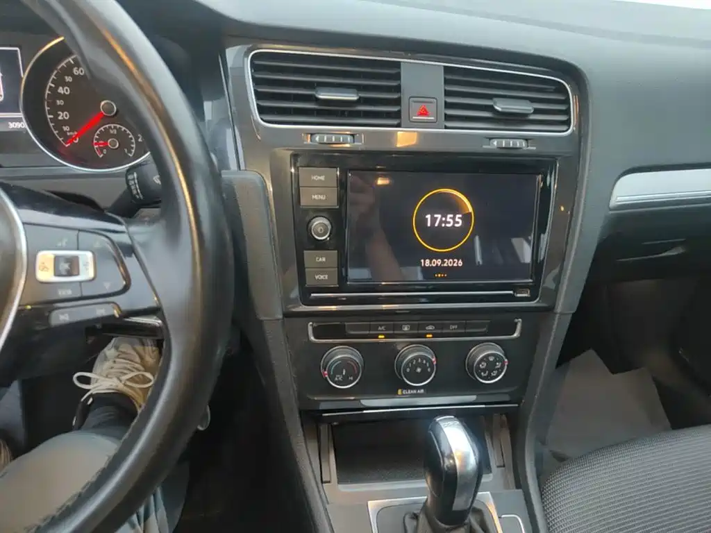 Volkswagen Golf — миниатюра 13