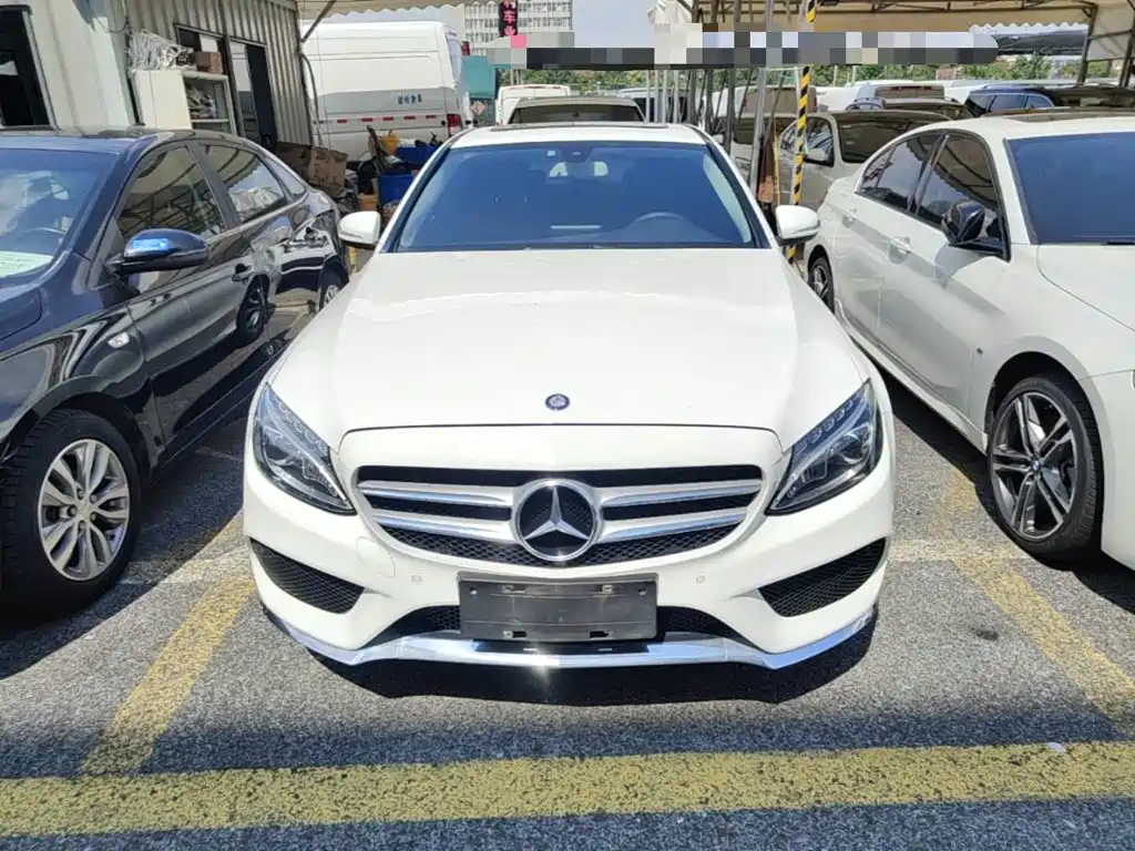 Mercedes-Benz C-Class — миниатюра 3