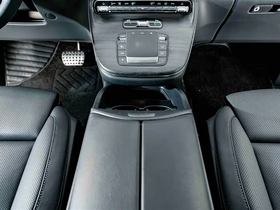 Mercedes-Benz V-Class — миниатюра 14