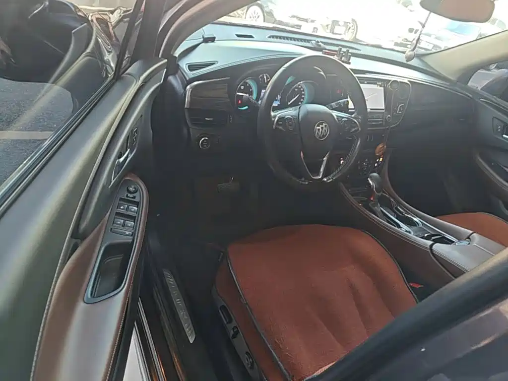 Buick Envision Plus — миниатюра 16