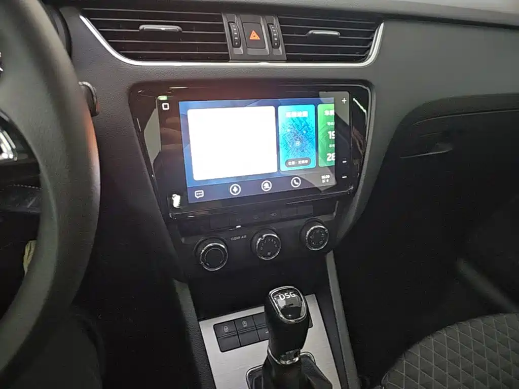 Skoda Octavia — миниатюра 13