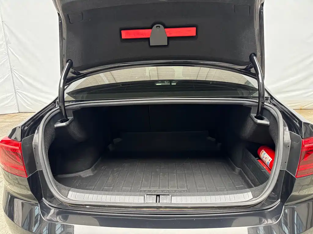 Volkswagen Magotan — миниатюра 18