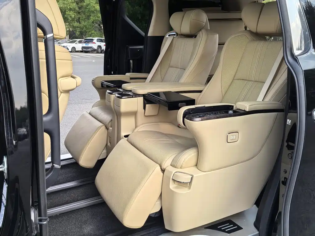 Toyota Alphard — фотографии объявления, Фото 7