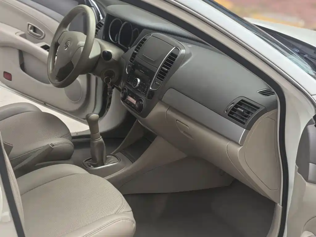 Nissan Sylphy — миниатюра 12