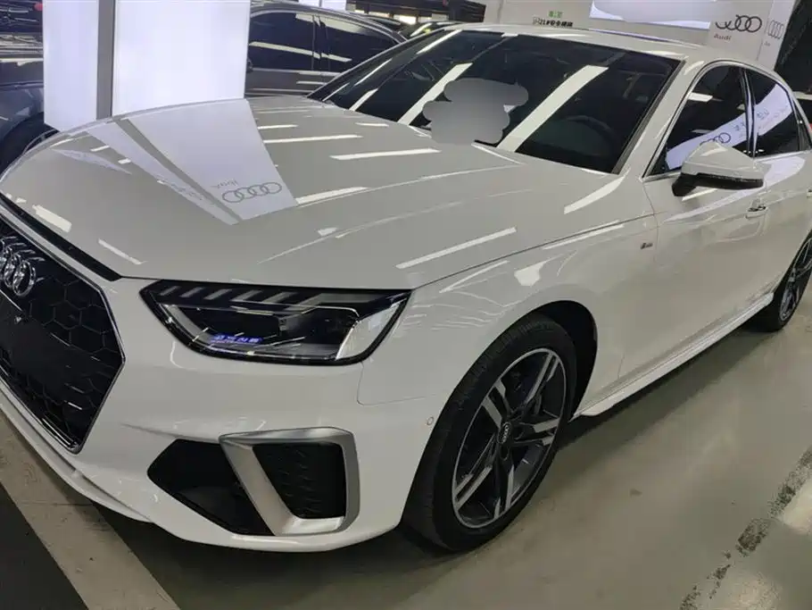 Audi A4L 2021