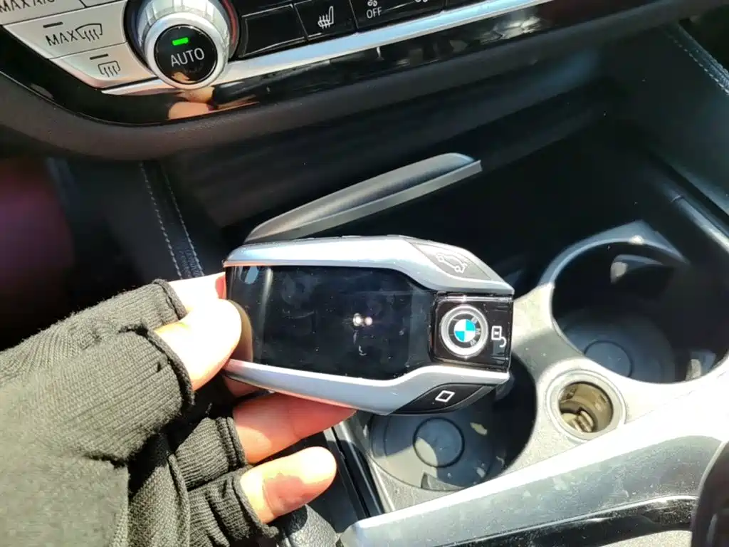 BMW 5 Series New Energy — миниатюра 9
