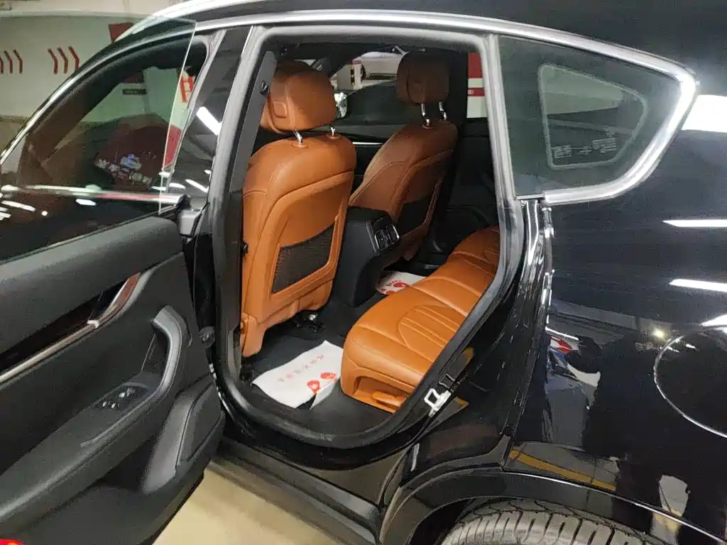 Maserati Levante — миниатюра 6