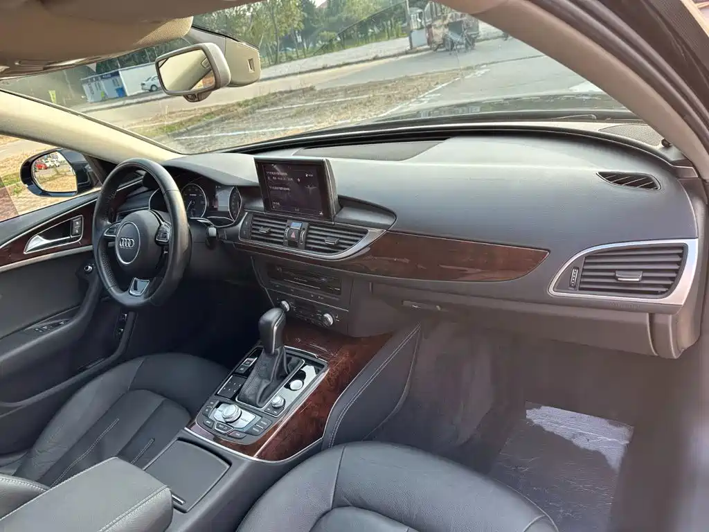 Audi A6L New Energy — миниатюра 16