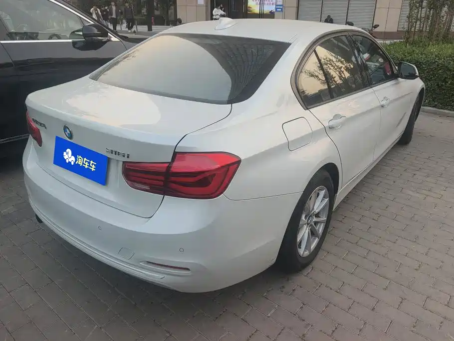 BMW 3 Series — миниатюра 3