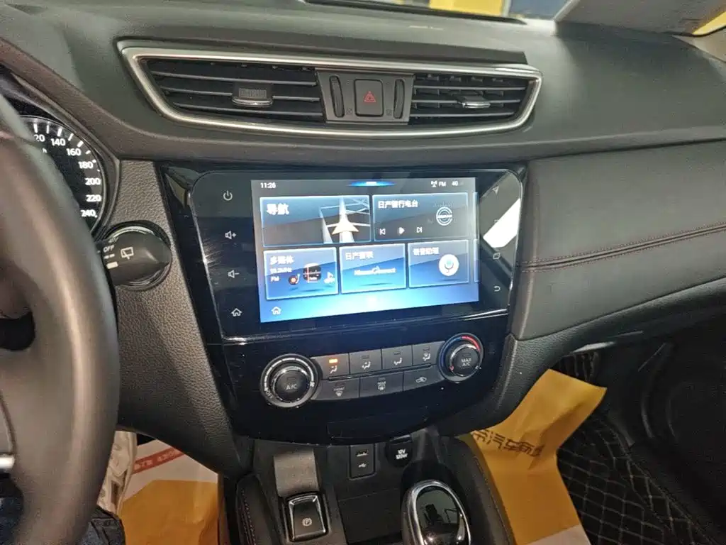 Nissan Qashqai — миниатюра 13