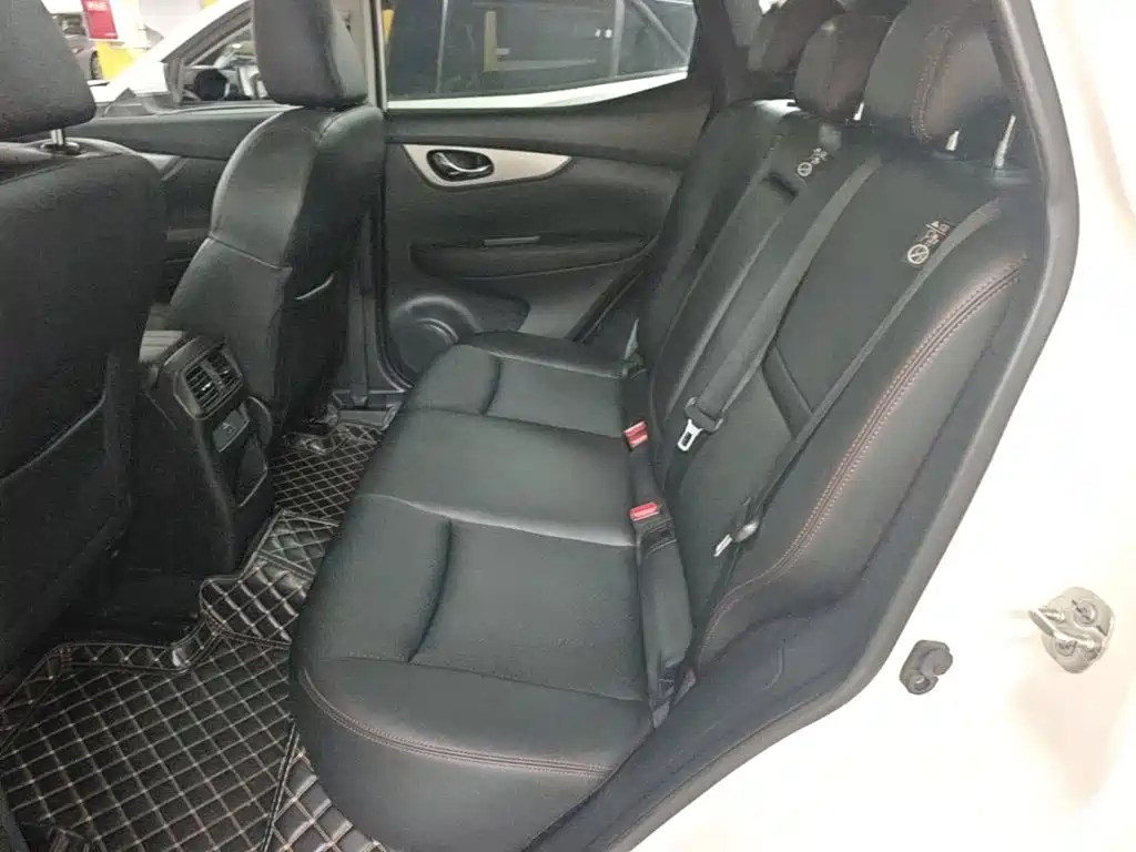 Nissan Qashqai — миниатюра 17