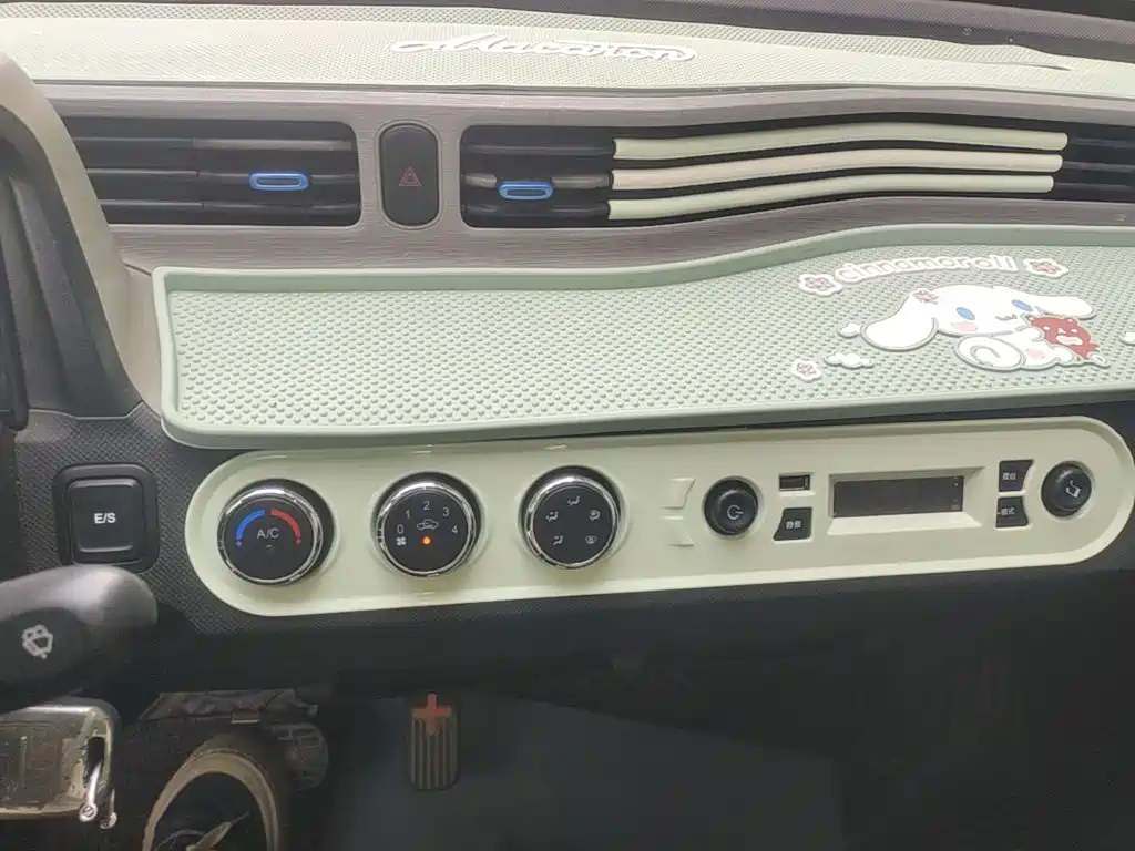 Wuling MINIEV — миниатюра 13