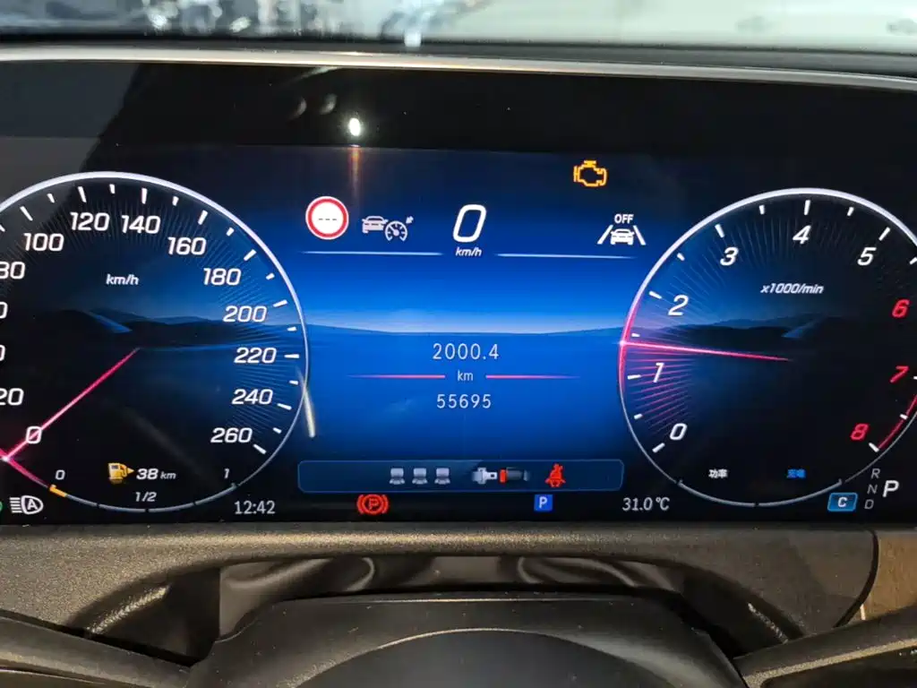 Mercedes-Benz E-Class — миниатюра 12