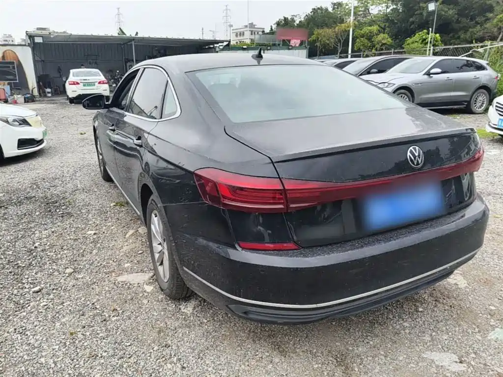 Volkswagen Passat 2025 280TSI