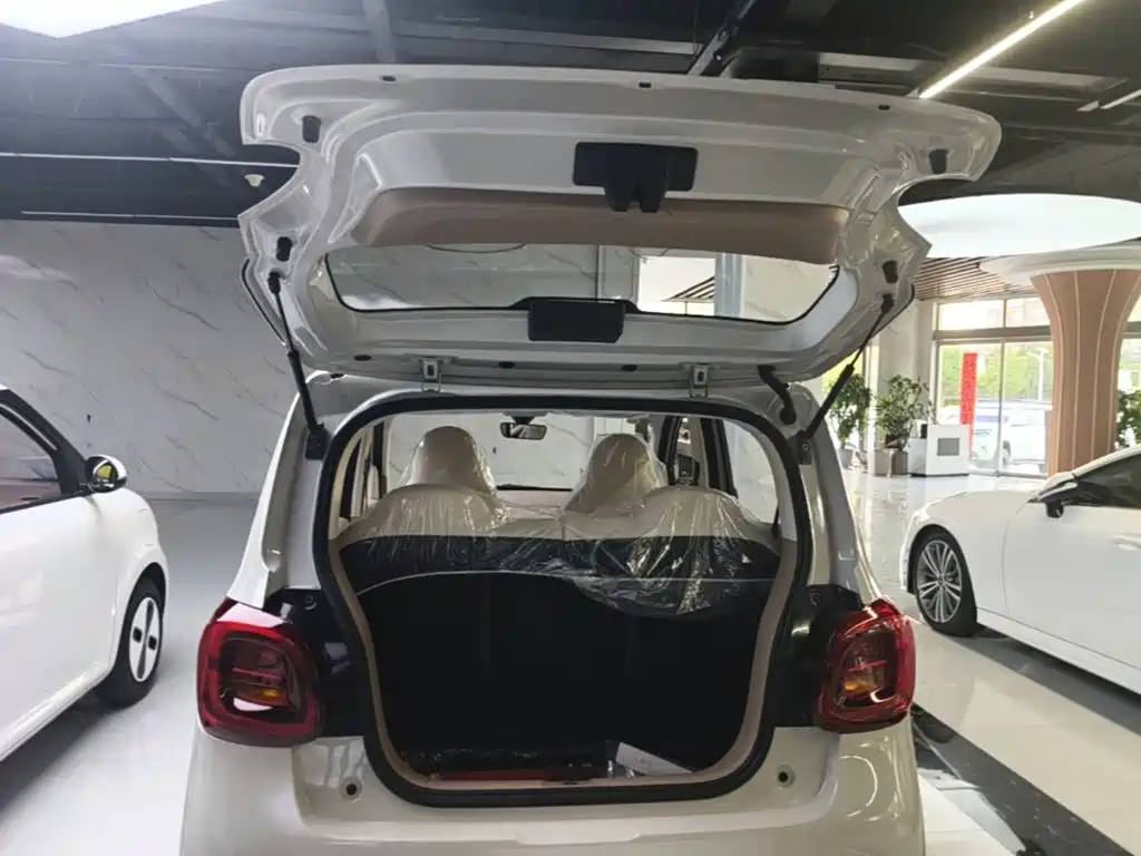 Wuling MINIEV — миниатюра 19