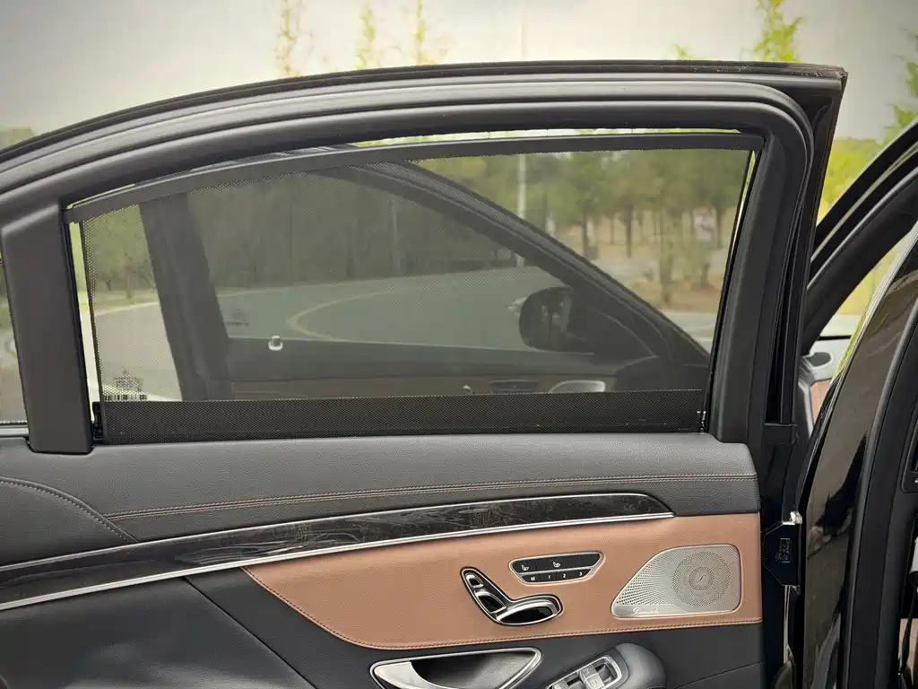 Mercedes-Benz S-Class — миниатюра 13