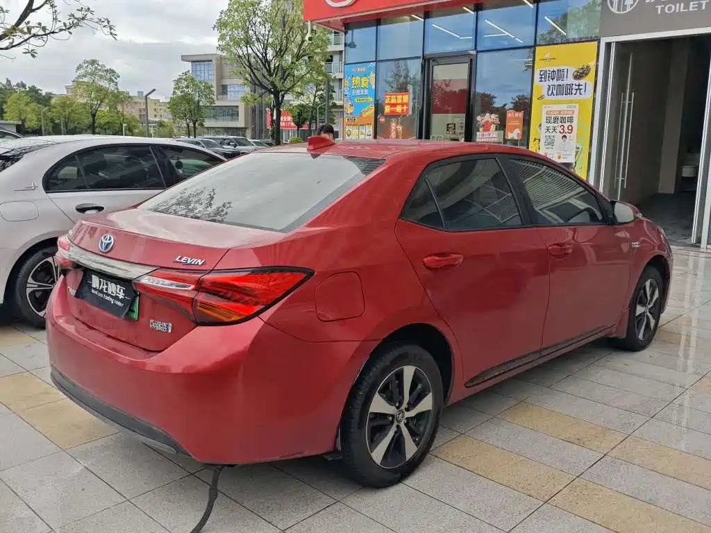 Toyota Levin Twin Engine E+ — миниатюра 7
