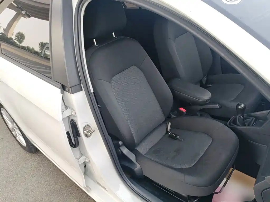Volkswagen Jetta — миниатюра 25