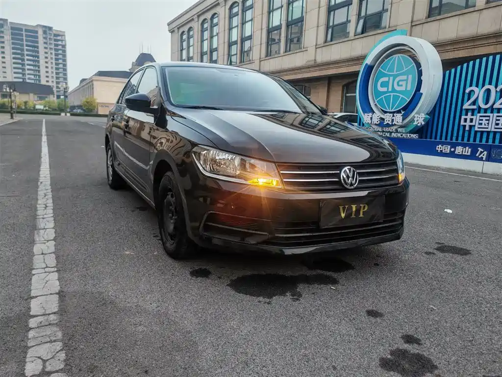 Volkswagen Santana — миниатюра 6