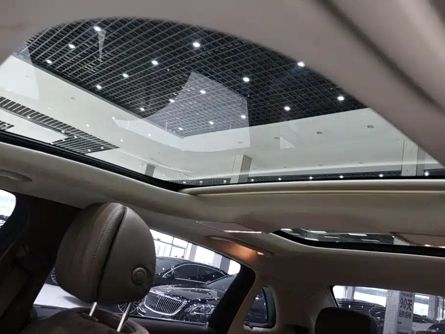 Mercedes-Benz E-Class — миниатюра 22