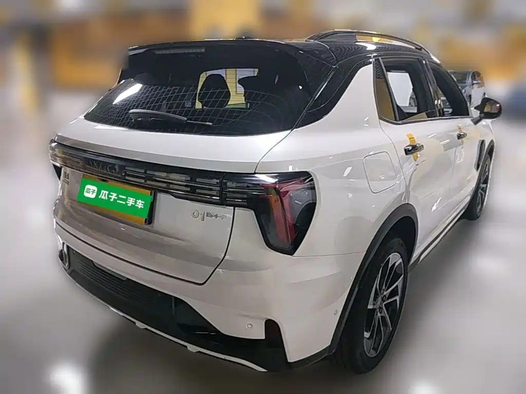 Lynk & Co 01 — миниатюра 10